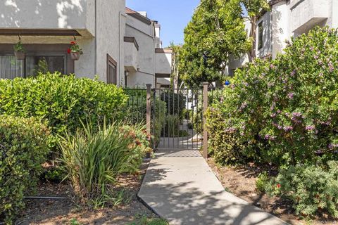 Photo of 3938 Voltaire St St, San Diego, CA 92107 (MLS # 260008247SD)