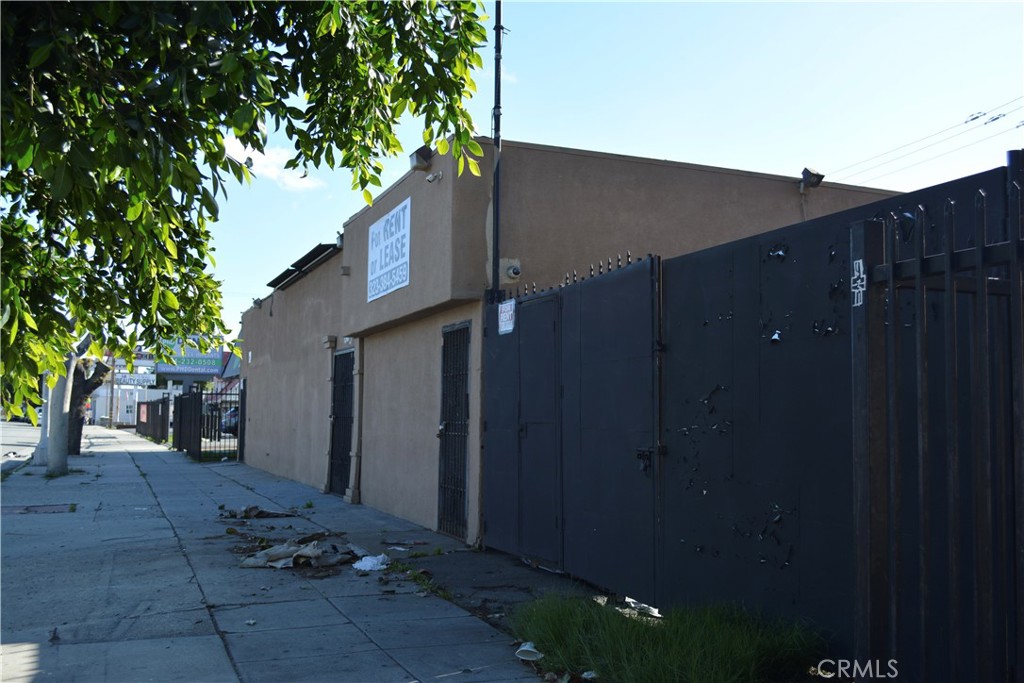 605 S Long Beach Boulevard