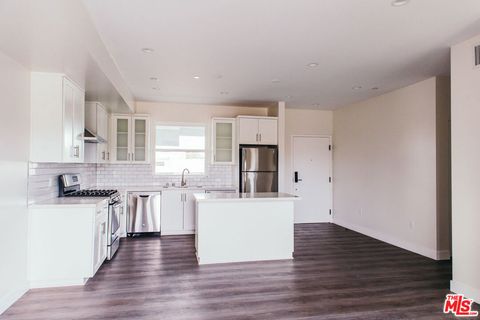 Photo of 1431 S Sherbourne Drive #4, Los Angeles, CA 90035 (MLS # 26665763)