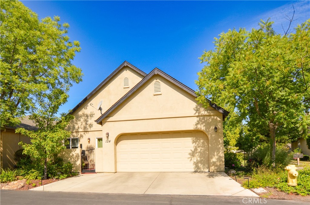 Beautifully updated and meticulously maintained, this home is located in the highly sought-after California Park neighborhood, offering easy access to scenic walking paths and the serene lake. With a long list of impressive upgrades, the kitchen features Beautiful cabinets, Granite countertops, modern appliances, all complemented by Beautiful tile flooring. The cozy gas fireplace adds warmth to the loviely living room. Nice Updated bathrooms include newer faucets, a beautifully tiled primary shower, granite counters, a newer vanity in the hall bath, and low-flow toilets. The kitchen also has a island bar with granite countertop, and an abundance of cabinet storage. Step outside to enjoy two inviting patios, perfect for relaxing or entertaining. The spacious primary suite offers a stunning walk-in shower and dual sinks with granite counters. Plus, guest parking right next to the large 2 car garage. Also beautiful bicycle and walking trails throughout the community. this home is truly move-in ready! Don't miss out.
call today to schedule a tour