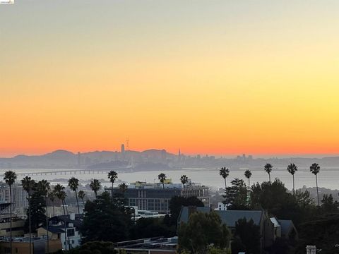 Photo of 2634 Virginia St St #33, Berkeley, CA 94709 (MLS # 41129677)