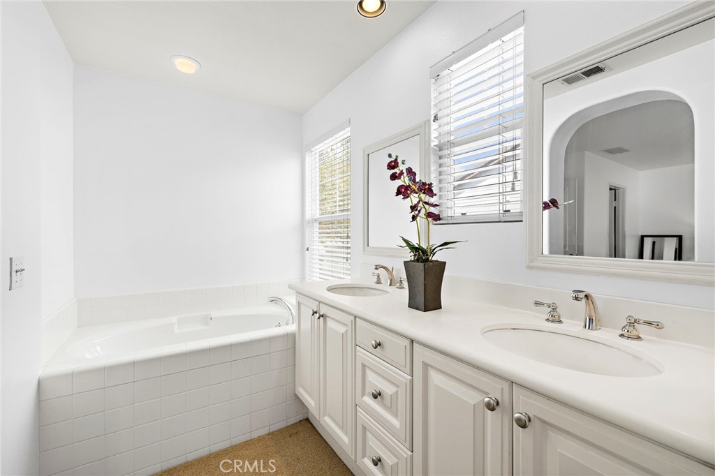 Sarasota (SARA) - Residential