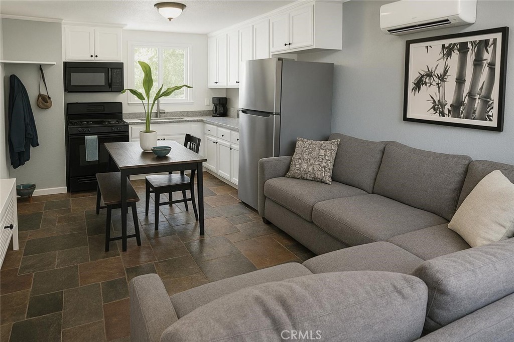 1233 Bonita Way