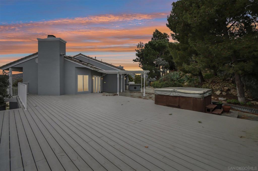 1240 Vista Sierra Drive