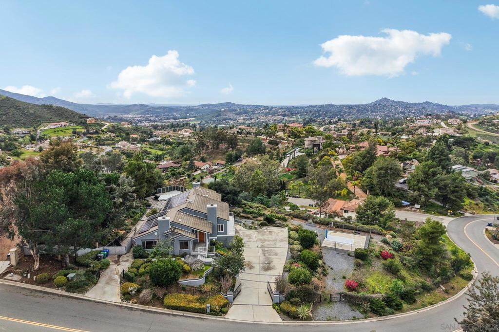 1240 Vista Sierra Drive