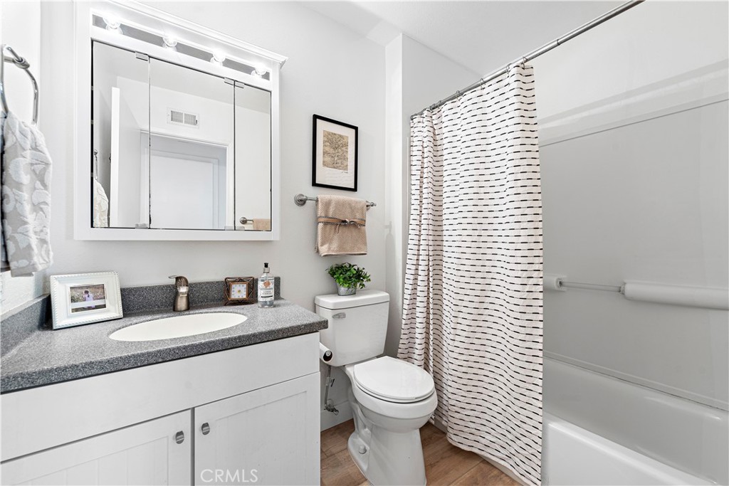 Foothill Townhomes (FHT) - Residential Lease