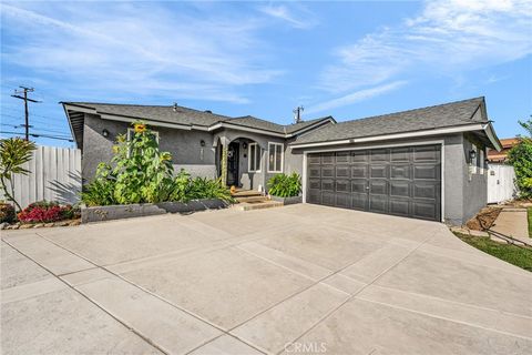 Photo of 4266 Berkeley St, Montclair, CA 91763 (MLS # CV25251119) Photo of 4266 Berkeley St, Montclair, CA 91763 (MLS # CV25251119)