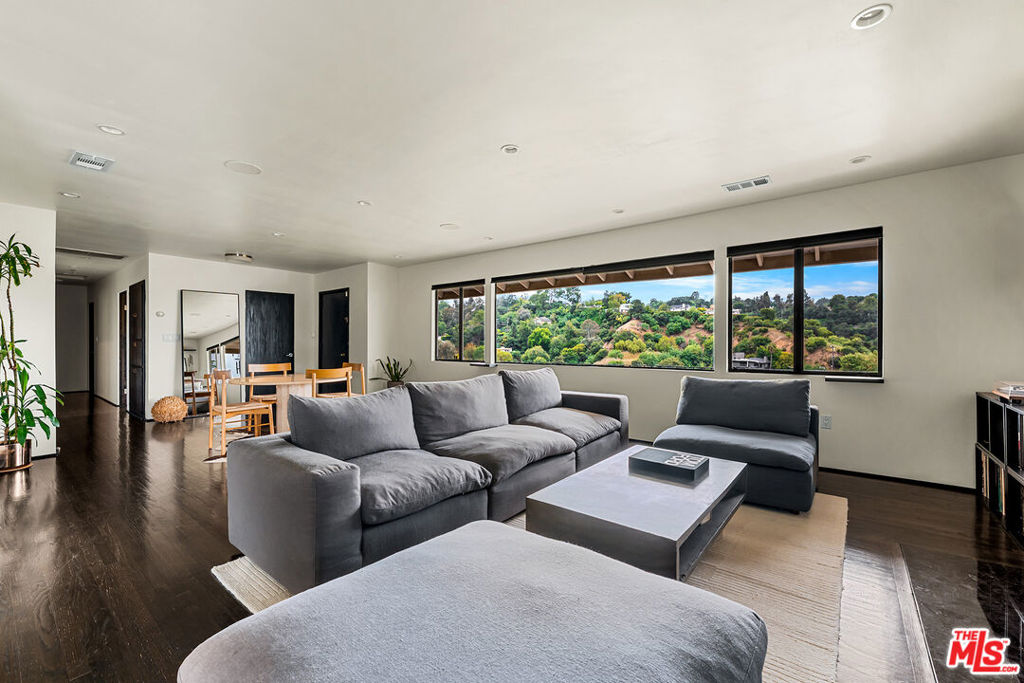 3581 Avenida Del Sol