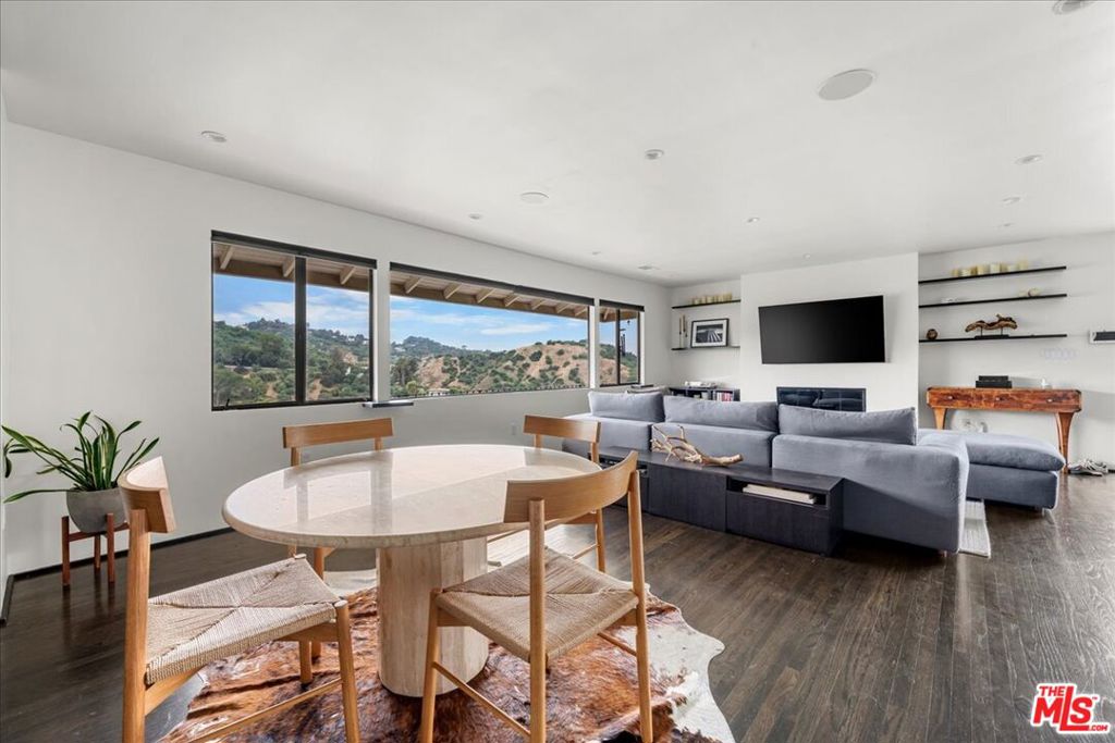 3581 Avenida Del Sol