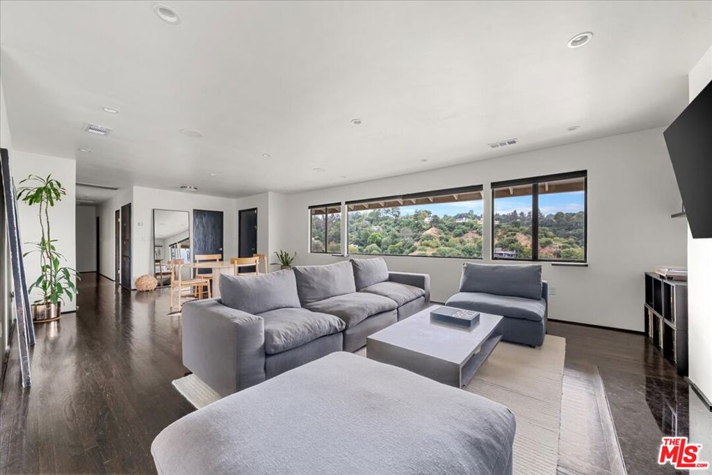 3581 Avenida Del Sol