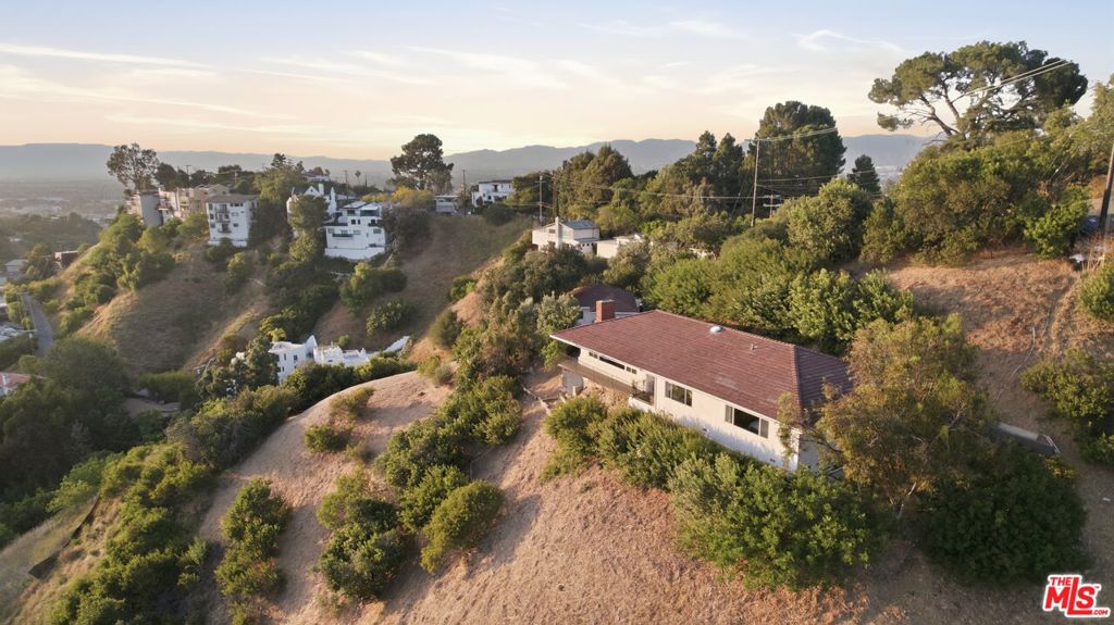 3581 Avenida Del Sol