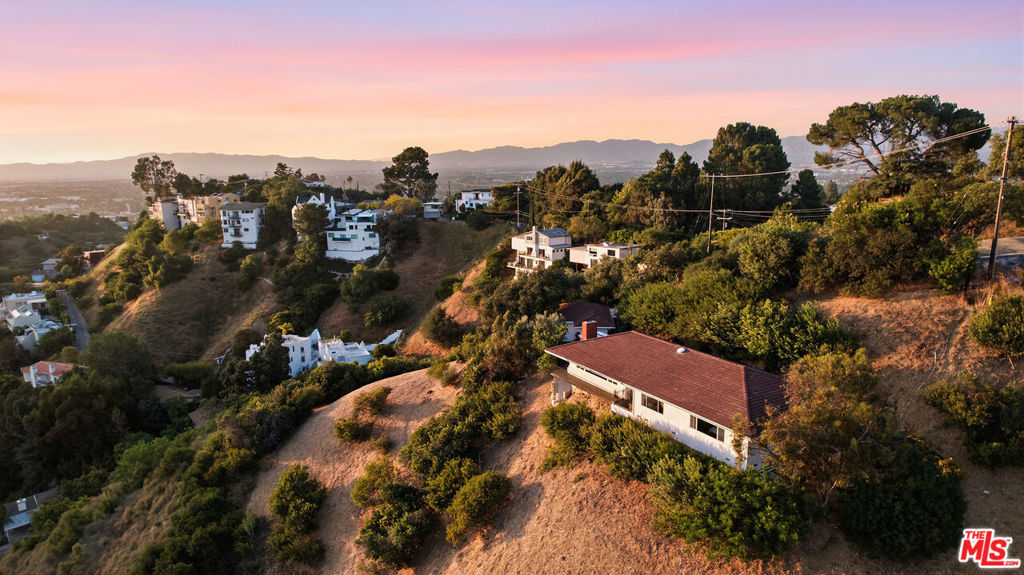 3581 Avenida Del Sol