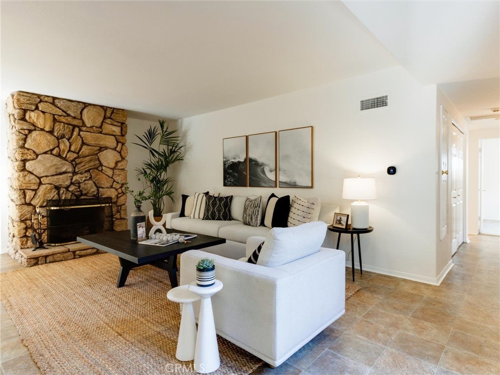 2606 Sherwood Drive