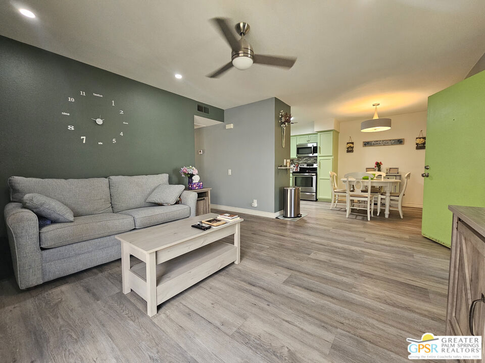 1333 Sunflower Circle