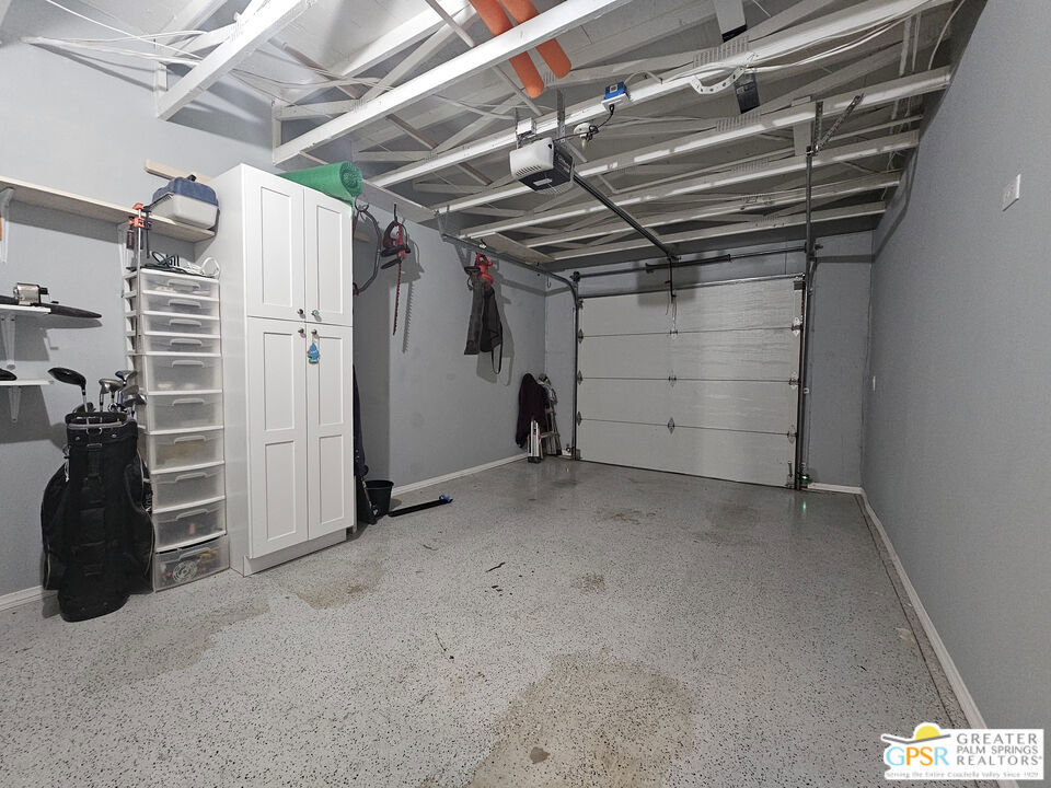 Sunrise Palms - Residential