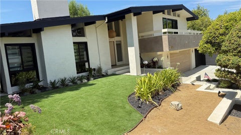 Photo of 22938 Paul Revere Dr, Calabasas, CA 91302 (MLS # SR26152542)