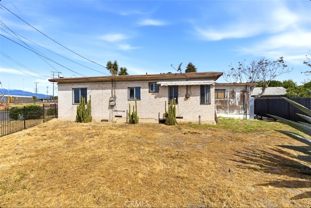 261 S Muscott