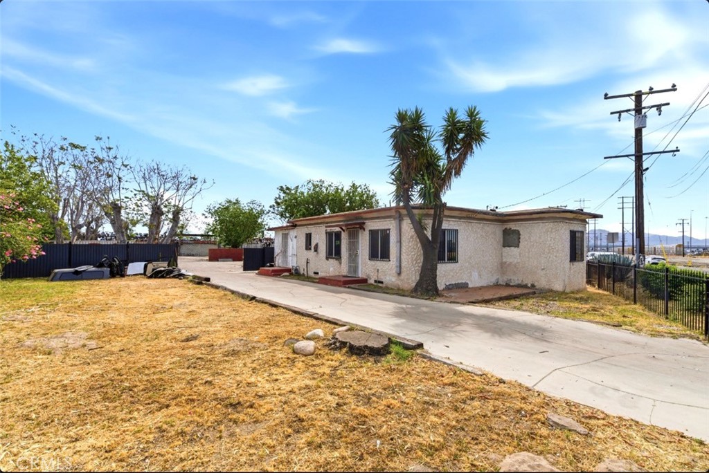 261 S Muscott