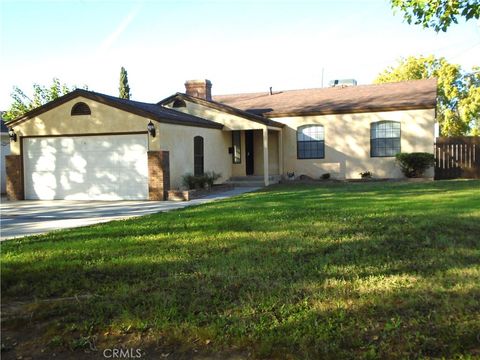 Photo of 1423 Jenner Street W, Lancaster, CA 93534 (MLS # SR25257527)