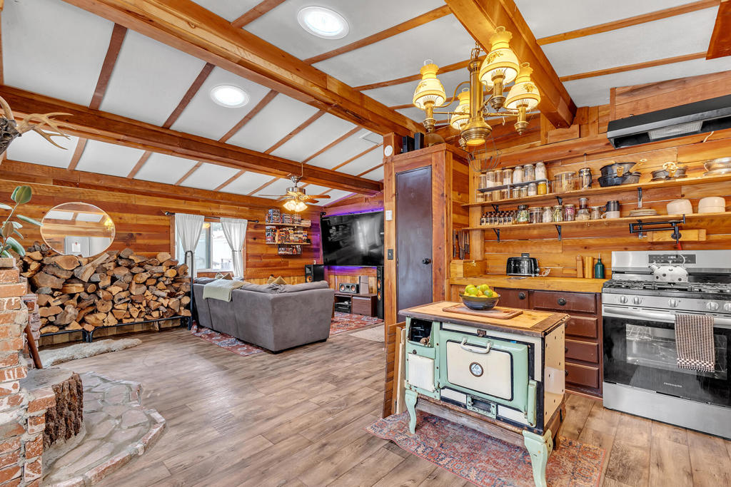 26350 Delano Drive 08