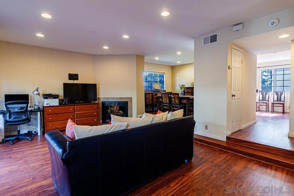 326 N CURTIS Avenue F