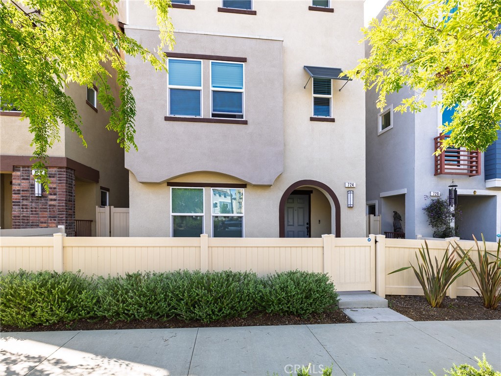724 Sienna Way