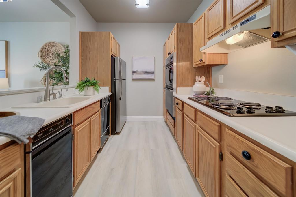 ROSSMOOR - Residential