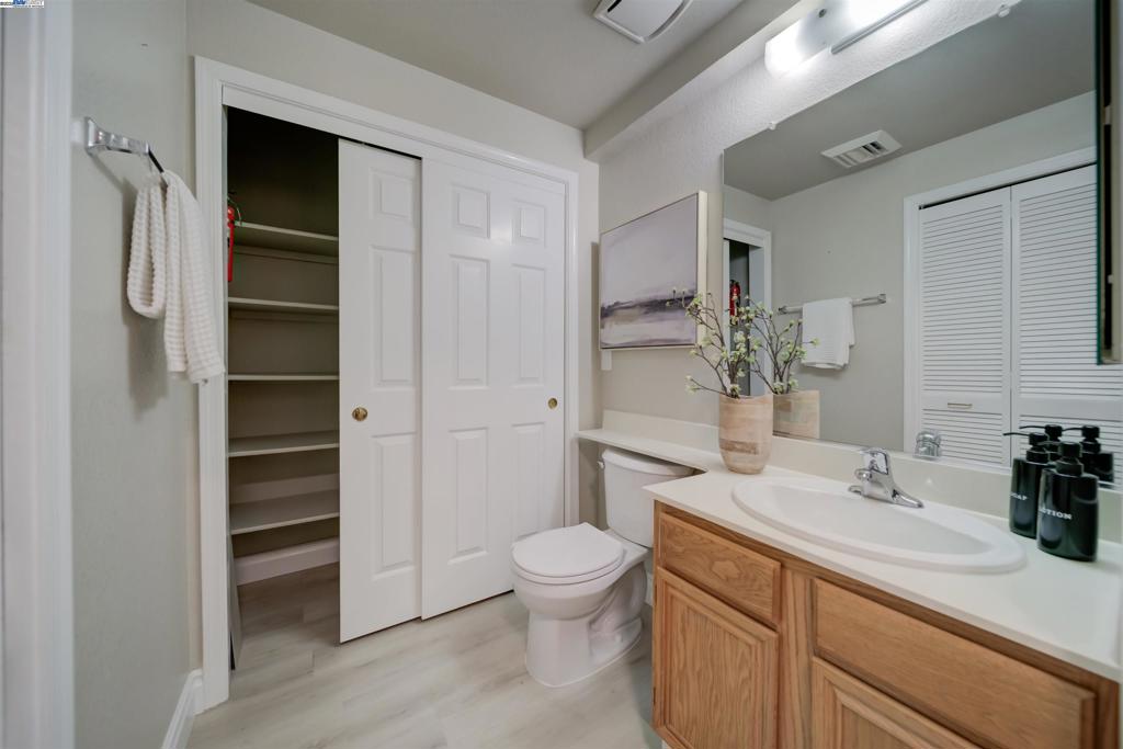 ROSSMOOR - Residential