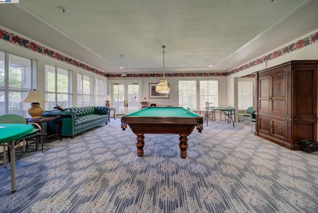 ROSSMOOR - Residential