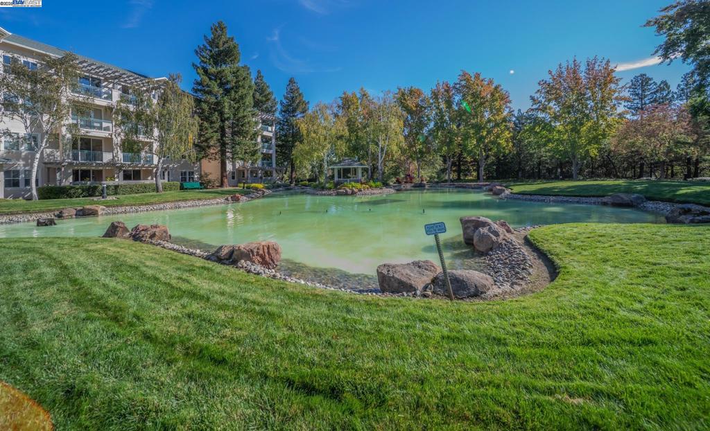 ROSSMOOR - Residential