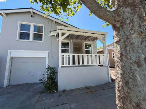 Photo of 1225 PINE ST, Pittsburg, CA 94565 (MLS # 41143184)