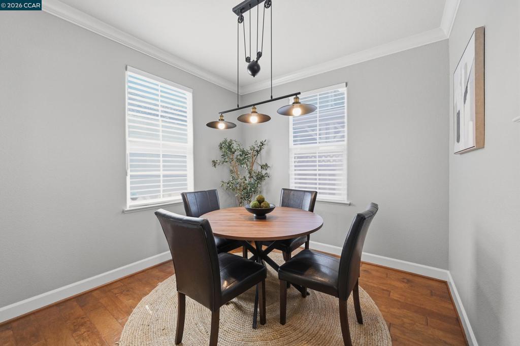 6122 Ashwell Way