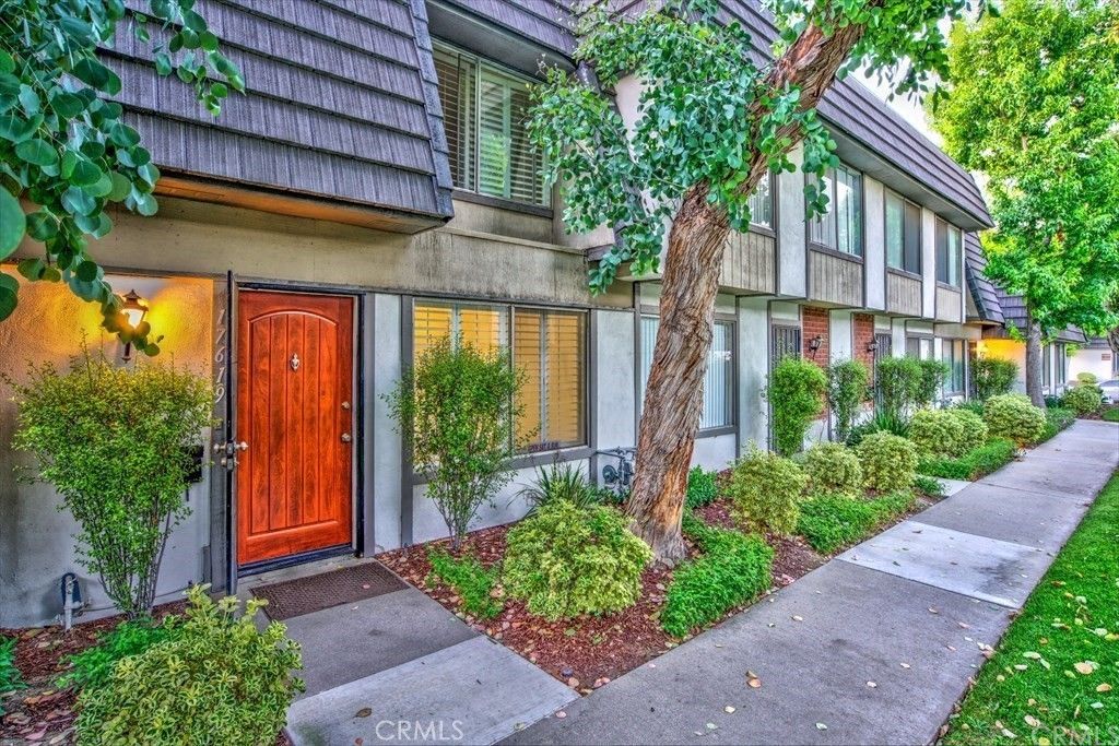 Photo of 17619 Regency Cir, Bellflower, CA 90706 (MLS # OC26086495)