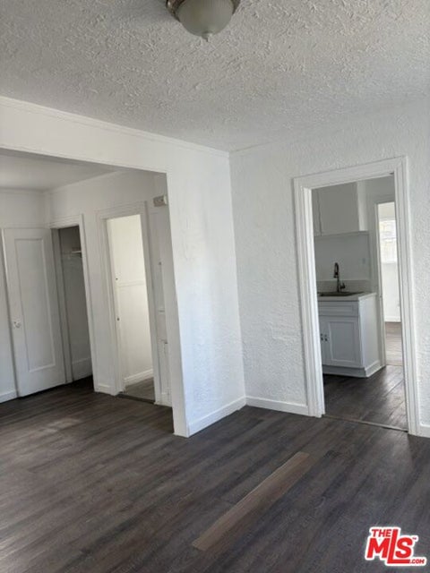 Photo of 629 E 77th Street, Los Angeles, CA 90001 (MLS # 26902433)