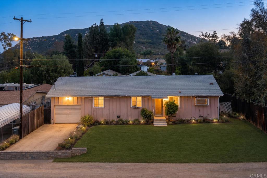 115 Beech PL, El Cajon CA 92021