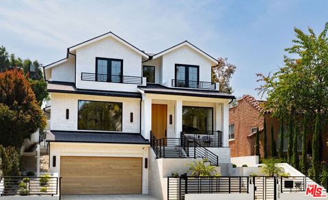 Photo of 2565 Patricia Avenue, Los Angeles, CA 90064 (MLS # 26668843)