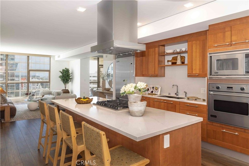 Photo of 9 MacArthur Place Pl #1006, Santa Ana, CA 92707 (MLS # OC26087672)