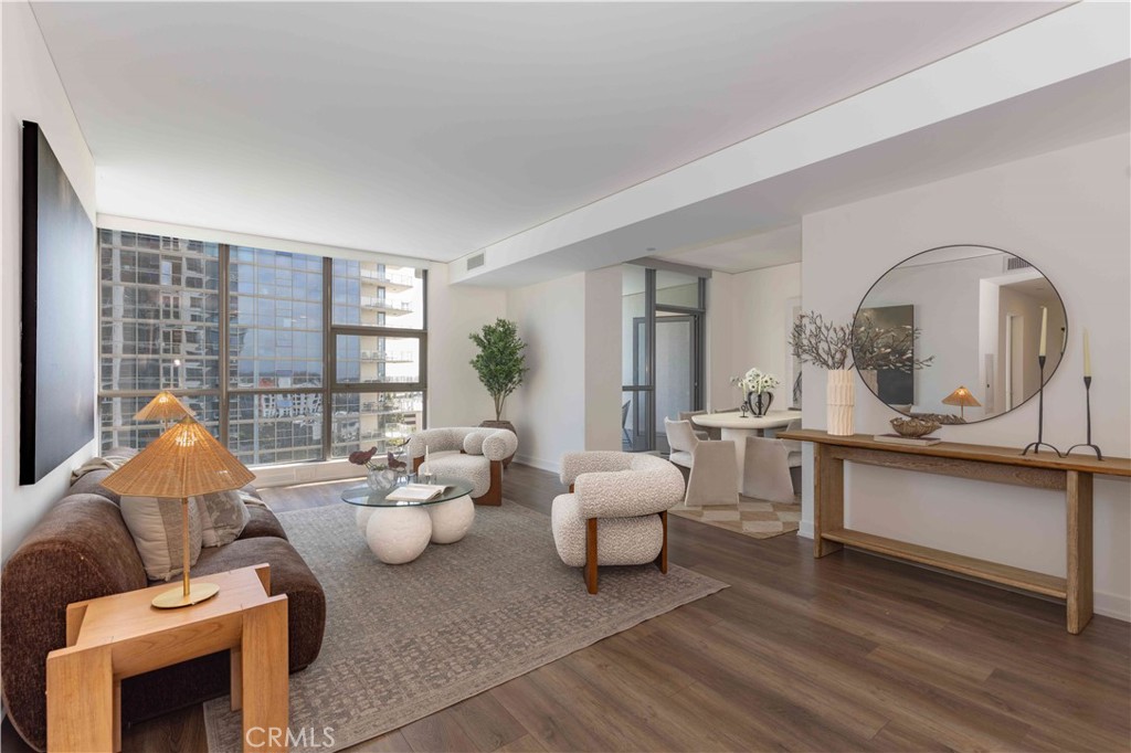 9 MacArthur Place 1006