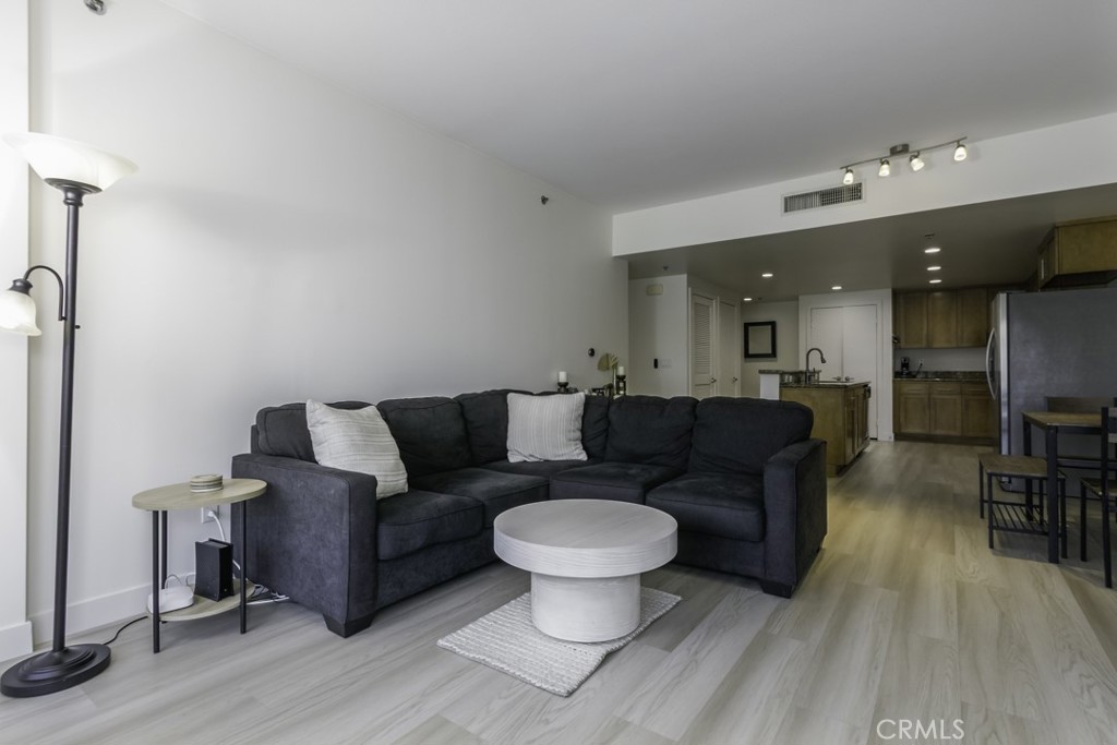 411 W Seaside Way 402