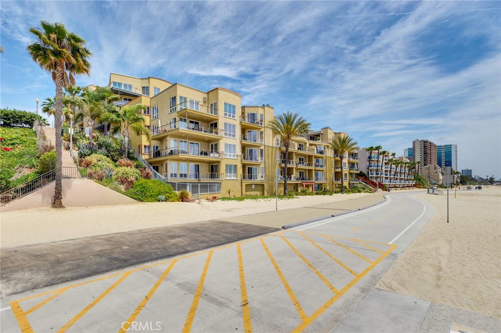 Alamitos Beach (AB) - Residential Lease