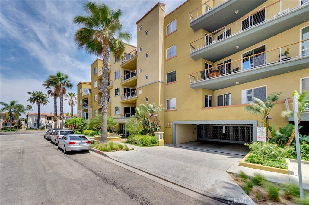 Alamitos Beach (AB) - Residential Lease