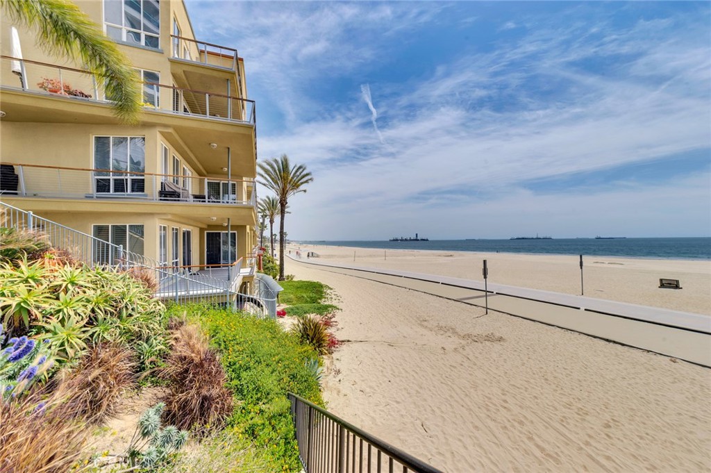 Alamitos Beach (AB) - Residential Lease