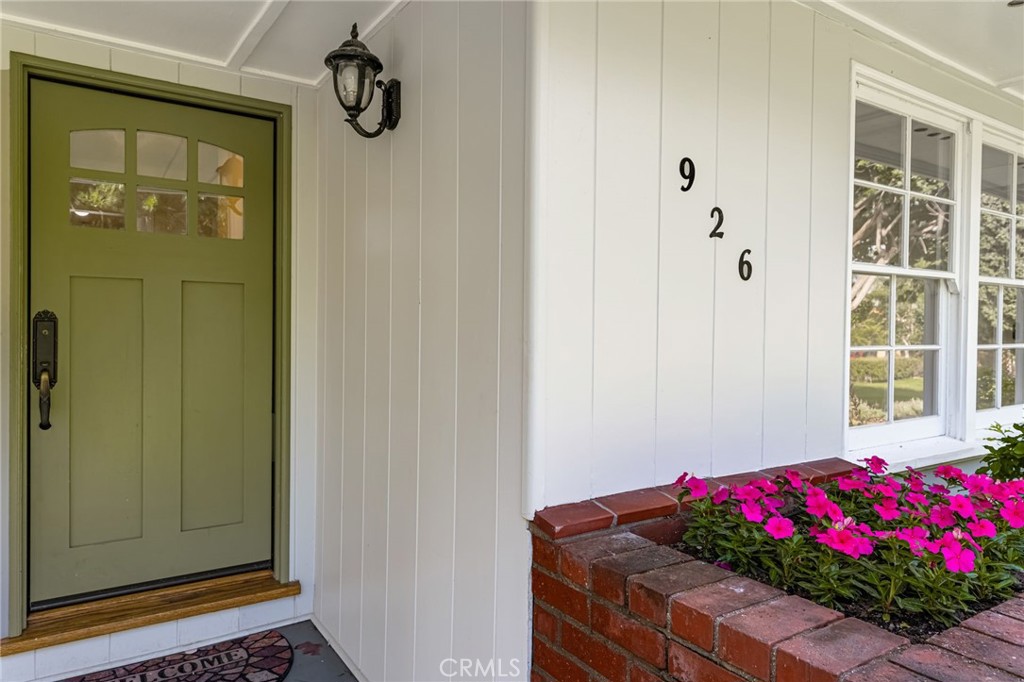 926 W. Valencia Mesa Drive