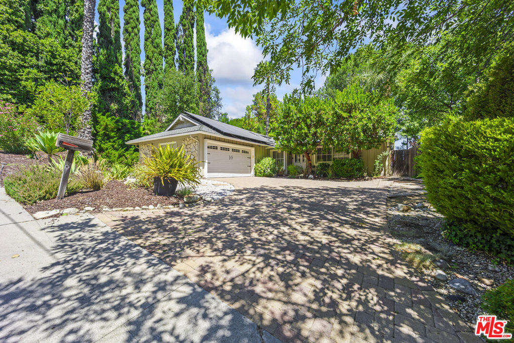 7008 Scarborough Peak Drive