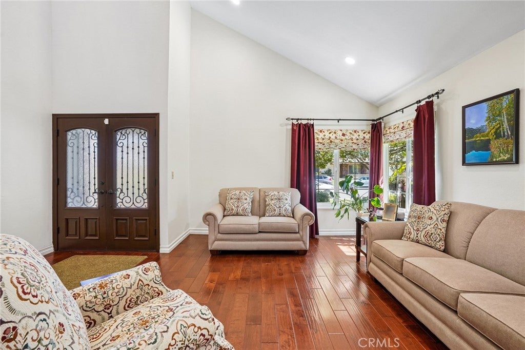 Properties 4 25553 Via Jardin