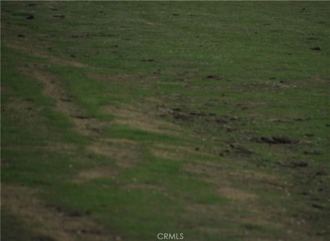 Photo of 0 043-240-06-00-1, Lost Hills, CA 93249 (MLS # IG26046104)