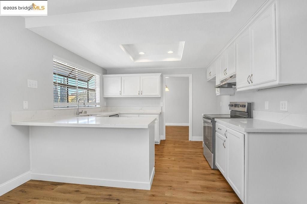 listing image 130721065027352582515