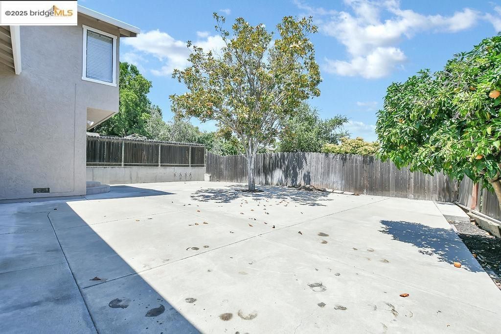 listing image 130727095468683874610