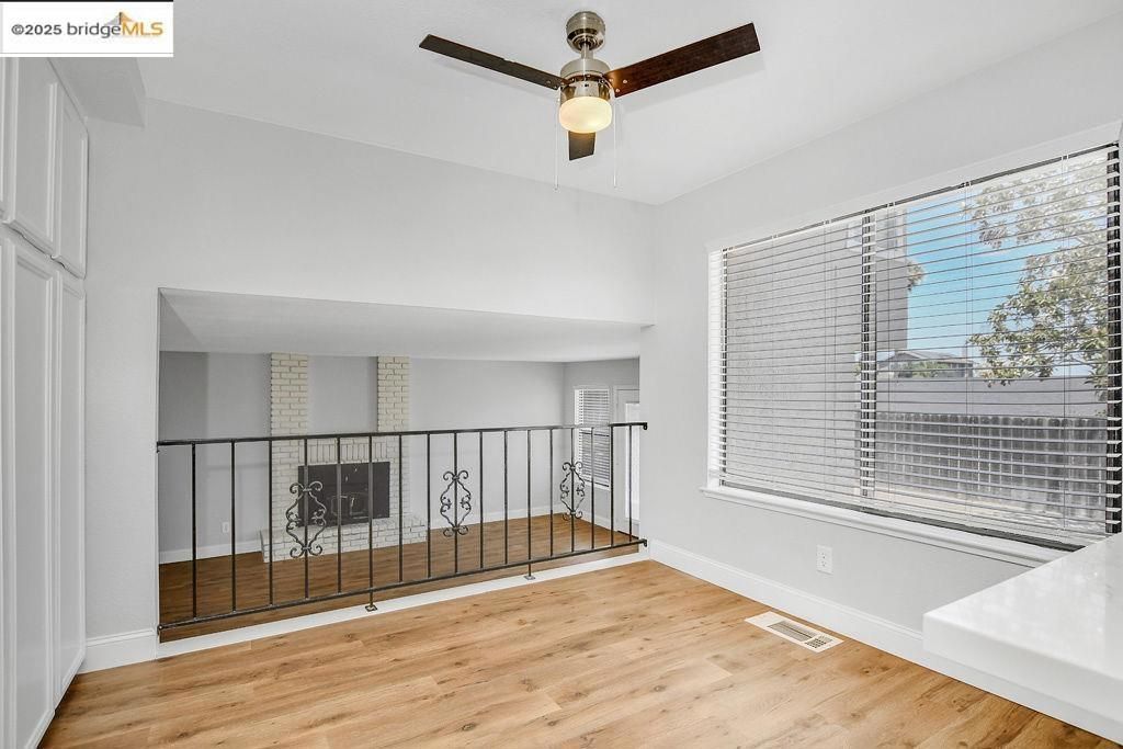 listing image 130725905156050594874