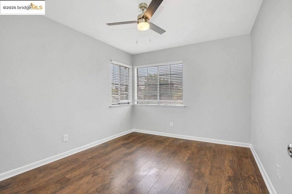 listing image 130725500387424549902